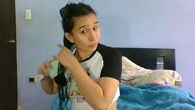Snapshot of scarlettscottx_ chatting on June 2, 4:42 pm scarlettscottx online show from June 2, 4:42 pm