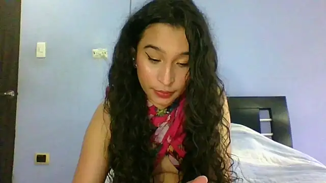 Snapshot of scarlettscottx_ chatting on July 3, 8:15 pm scarlettscottx online show from July 3, 8:15 pm