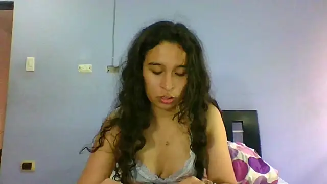 Snapshot of scarlettscottx_ chatting on July 10, 7:16 pm scarlettscottx online show from July 10, 7:16 pm