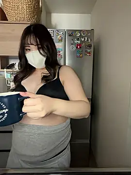 Snapshot of kitty_1019a chatting on March 12, 5:46 am kitty 1019a online show from March 12, 5:46 am