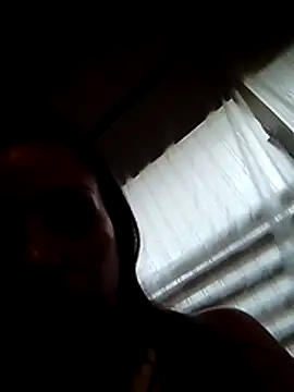 Snapshot of CamiliLuna chatting on February 19, 12:34 pm CamiliLuna online show from February 19, 12:34 pm