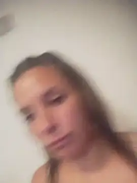 Snapshot of CamiliLuna chatting on March 19, 8:07 am CamiliLuna online show from March 19, 8:07 am