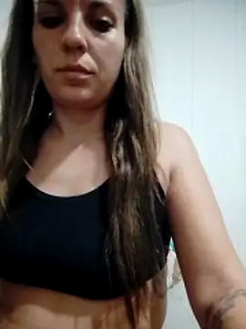 Snapshot of CamiliLuna chatting on March 26, 3:56 am CamiliLuna online show from March 26, 3:56 am