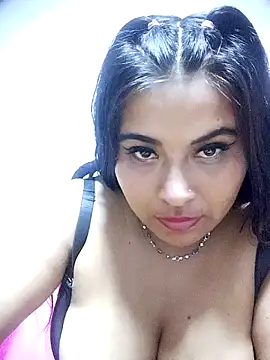 Snapshot of Crazy_grone chatting on April 10, 4:06 am Crazy grone online show from April 10, 4:06 am