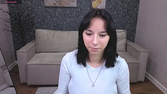 Snapshot of kitty-r0se chatting on March 15, 7:47 am kitty-r0se online show from March 15, 7:47 am