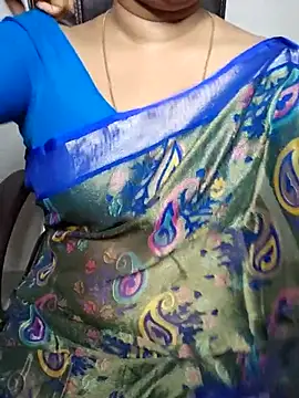 Snapshot of Vandana122 chatting on March 18, 3:20 am Vandana122 online show from March 18, 3:20 am