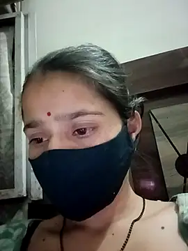 Snapshot of Vandana122 chatting on April 1, 3:53 pm Vandana122 online show from April 1, 3:53 pm