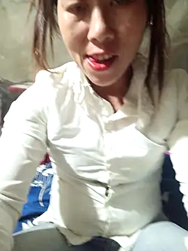 jangcute11 online show from May 5, 4:31 am