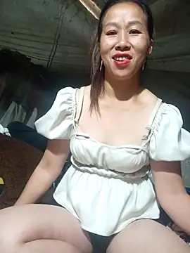 jangcute11 online show from May 20, 1:34 am