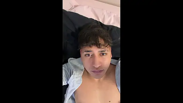 Alejandroml2 online show from March 13, 12:06 am