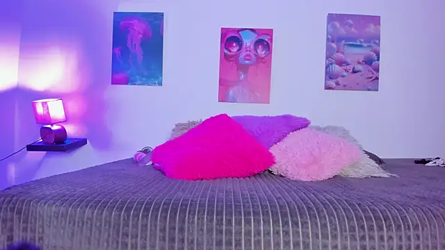 melody keaton online show from April 7, 3:07 am