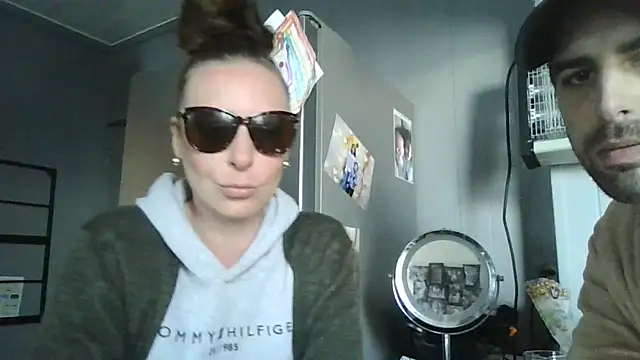 Snapshot of ZaramourXMrX chatting on March 21, 2:31 pm ZaramourXMrX online show from March 21, 2:31 pm