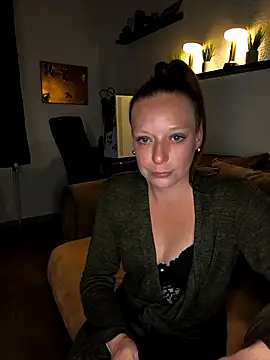 Snapshot of ZaramourXMrX chatting on March 28, 8:30 pm ZaramourXMrX online show from March 28, 8:30 pm