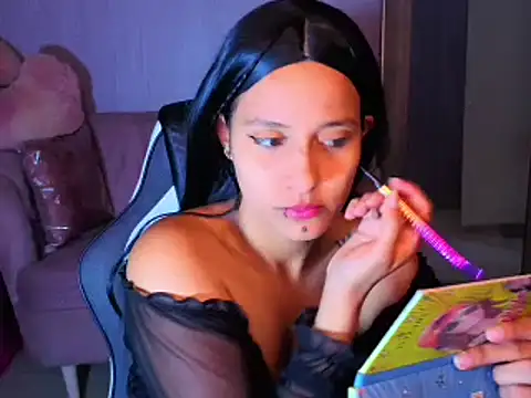 Mia belve a online show from April 8, 12:38 pm