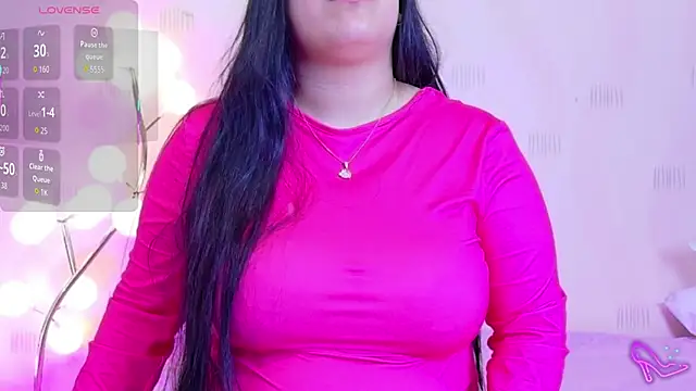 curvybuffgirllll online show from May 12, 7:33 pm