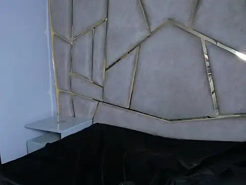 Snapshot of Blue_Vely chatting on February 19, 4:14 pm Blue Vely online show from February 19, 4:14 pm