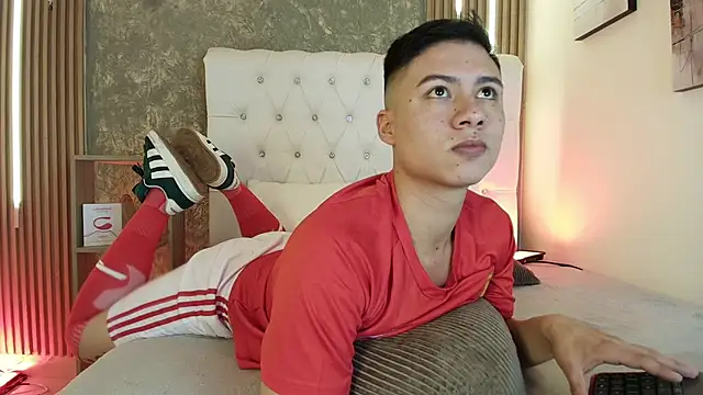 Stiven Zarek online show from March 29, 1:22 pm