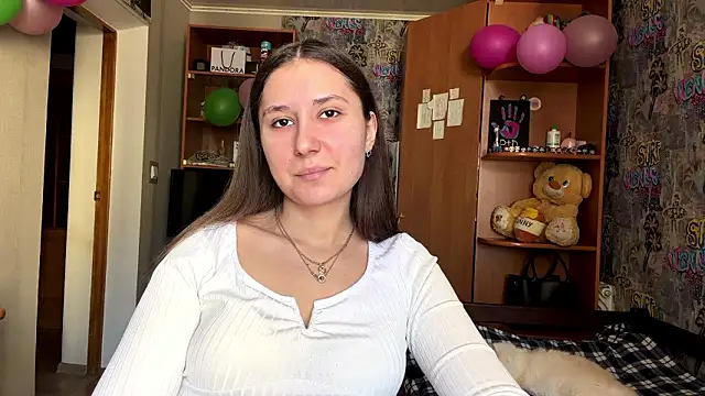 Snapshot of poly_princess chatting on March 16, 9:57 am poly princess online show from March 16, 9:57 am