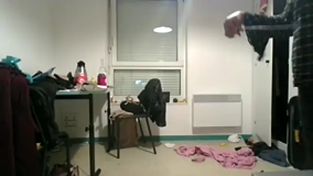 Snapshot of DolliaStarz chatting on February 19, 5:42 pm DolliaStarz online show from February 19, 5:42 pm