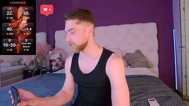 Snapshot of Dexter_Raze chatting on March 31, 11:05 pm Dexter Raze online show from March 31, 11:05 pm