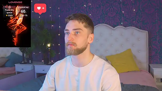 Snapshot of Dexter_Raze chatting on April 5, 7:27 am Dexter Raze online show from April 5, 7:27 am