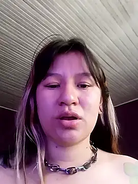 Snapshot of Persefone1331 chatting on March 5, 5:42 pm Persefone1331 online show from March 5, 5:42 pm