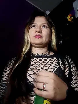 Snapshot of Persefone1331 chatting on March 7, 12:40 am Persefone1331 online show from March 7, 12:40 am