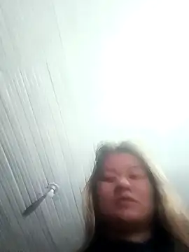 Snapshot of Persefone1331 chatting on March 18, 1:42 am Persefone1331 online show from March 18, 1:42 am