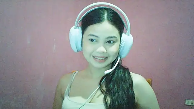 Snapshot of DessertFlower chatting on May 28, 3:15 am DessertFlower online show from May 28, 3:15 am