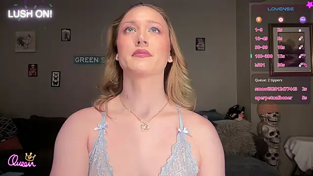 Snapshot of greenxxxqueen chatting on April 4, 3:16 am greenxxxqueen online show from April 4, 3:16 am