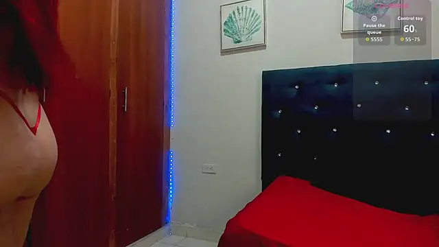 SofiaGonzales  online show from May 9, 1:38 pm