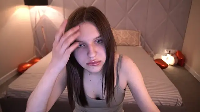 SecretKiraa online show from March 27, 9:10 am