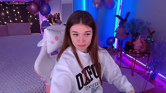 Snapshot of Ann_Wood chatting on February 20, 10:38 am Ann Wood online show from February 20, 10:38 am