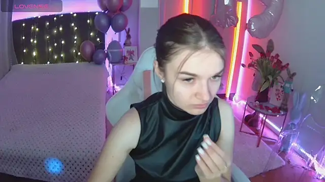 Ann Wood online show from March 13, 7:15 am