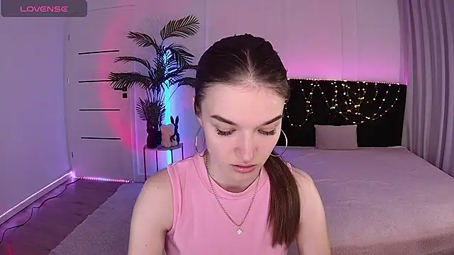 Snapshot of Ann_Wood chatting on May 16, 3:22 pm Ann Wood online show from May 16, 3:22 pm