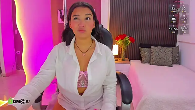 Tiphanysalvatore online show from March 31, 3:30 am