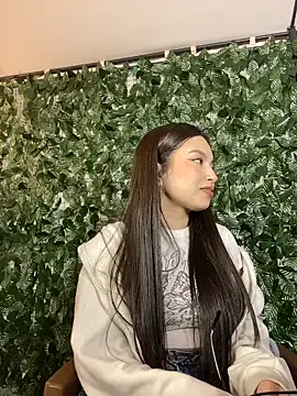 Snapshot of Mady_Pink chatting on March 14, 4:18 am Mady Pink online show from March 14, 4:18 am