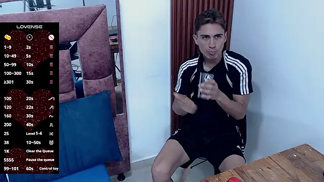 on32 sexlook online show from February 20, 9:04 pm