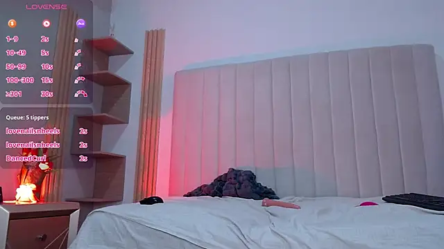 Snapshot of sirena_fuego chatting on March 29, 3:39 am sirena fuego online show from March 29, 3:39 am