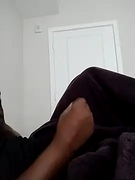 makeherfeelg online show from March 31, 2:06 pm