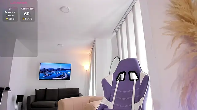 Snapshot of sofiawiliams chatting on March 31, 12:38 pm sofiawiliams online show from March 31, 12:38 pm