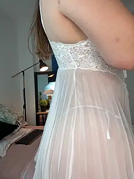 Viictoria-Jones online show from March 23, 11:25 am