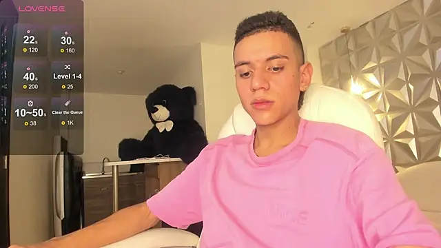 dominicjonnes online show from March 4, 8:26 pm