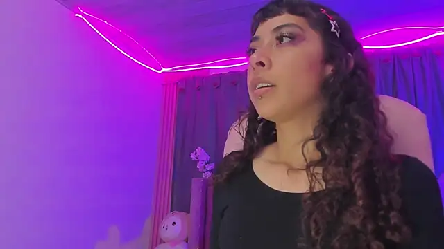 Kiara lovely online show from April 15, 3:46 am