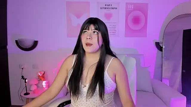 Emiii cute online show from April 25, 2:14 am