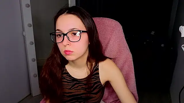 BellaThery online show from February 24, 5:05 am