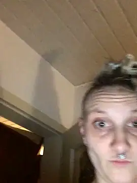 JuelzimLoch online show from March 25, 1:11 am