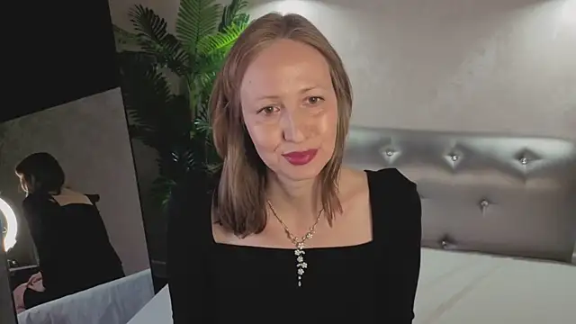 Snapshot of Elizabeth_Andersonn chatting on March 8, 8:29 am Elizabeth Andersonn online show from March 8, 8:29 am