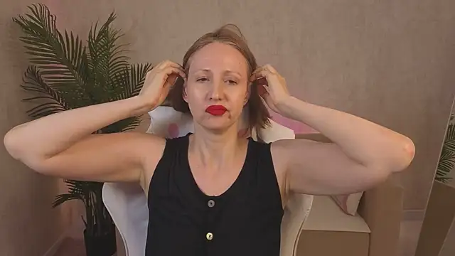 Snapshot of Elizabeth_Andersonn chatting on March 31, 8:48 am Elizabeth Andersonn online show from March 31, 8:48 am