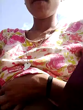 wifedesi7050 online show from April 8, 4:34 am